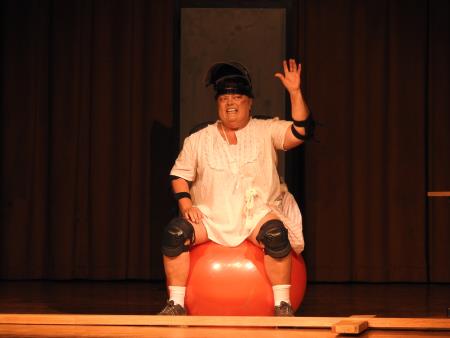 Gledališka predstava Babji parlament 1